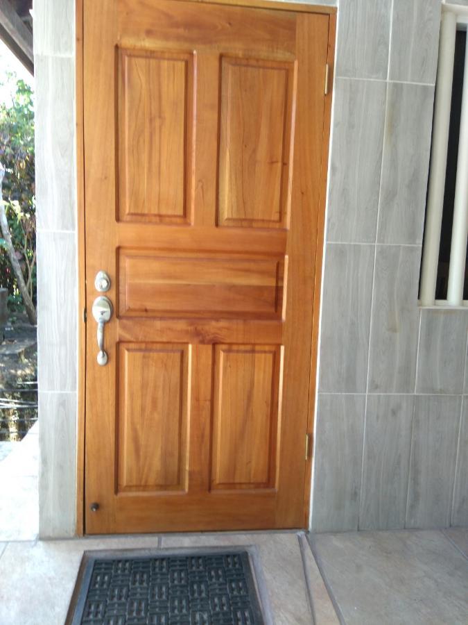 Chambre Independante Chez L'Habitant Parrita Ngoại thất bức ảnh